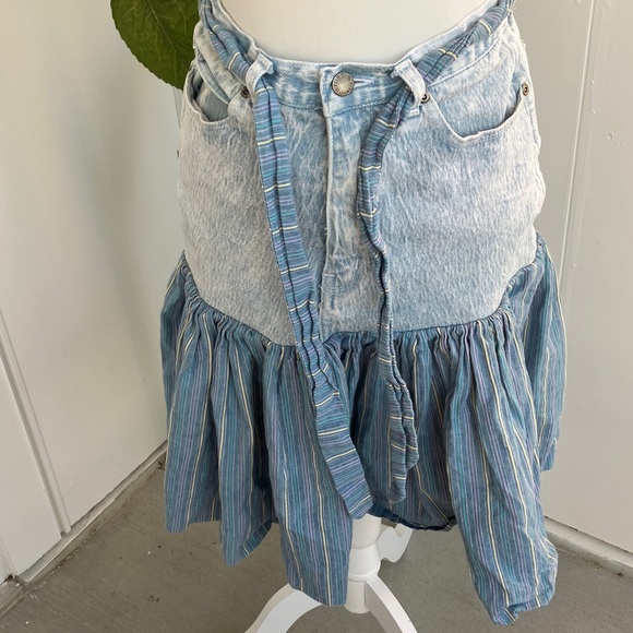 Vintage 80s 90s Acid Wash Denim and Pastel Stripes Knee Length Flowy Skirt - Picture 2 of 9
